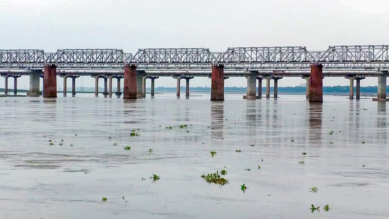 SC once again takes charge of Ganga pollution cases, wants govt to look at encroachments beyond Bihar