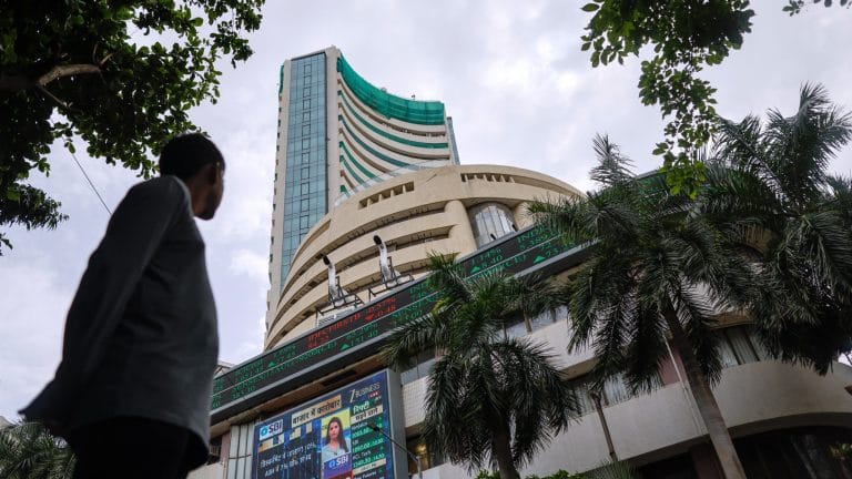 India bars JPMorgan unit for alleged market manipulation