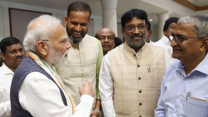 Three TMC rebel MPs, Abu Taher Khan from Murshidabad, Khalilur Rahaman from Jangipur and Yusuf Pathan from Baharampur with Prime Minister Narendra Modi at a meeting | Source: X, @iamyusufpathan