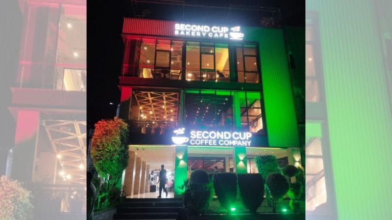 Pakistan orders Islamabad restaurants to go red and green to celebrate Saudi-Turkiye pact
