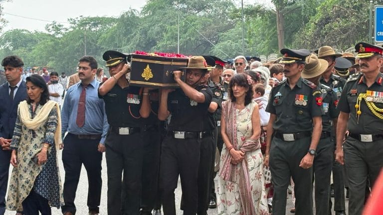 In Delhi, an emotional farewell to former Army chief Gen VN Sharma with full state honours