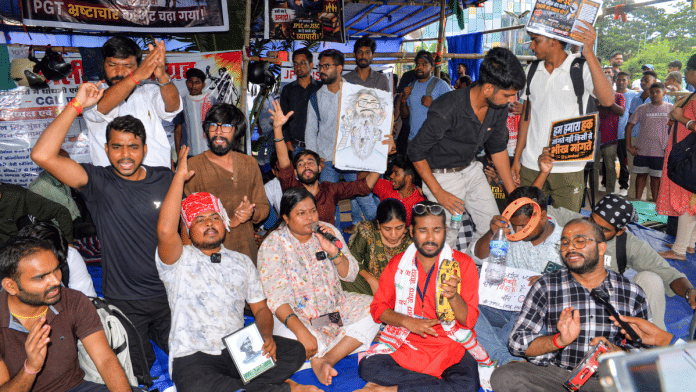 Students and aspirants protest against irregularities of exams and paper leak of Jharkhand Public Service Commission (JPSC) and Jharkhand Staff Selection Commission (JSSC), in Ranchi on Thursday | PTI