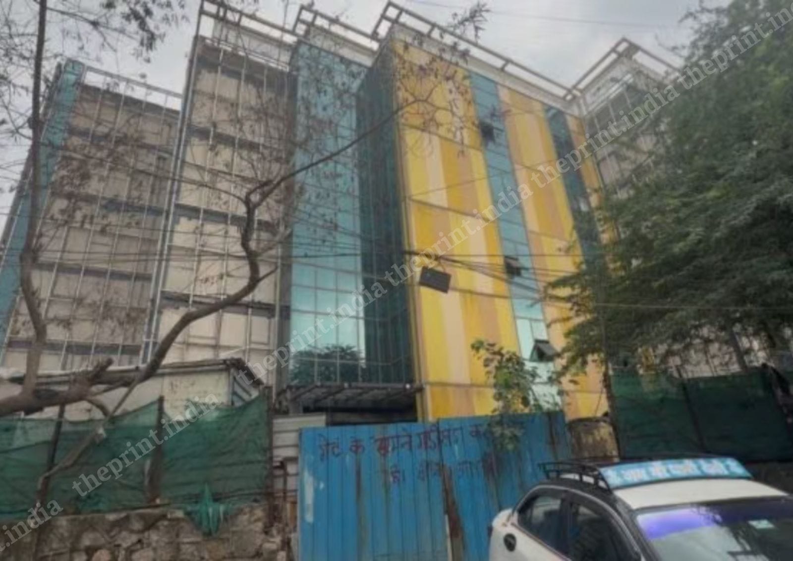 Sarita Vihar hospital in New Delhi stands fully built but has been empty for the past two years due to its faulty layout plan | Saman Husain/ThePrint