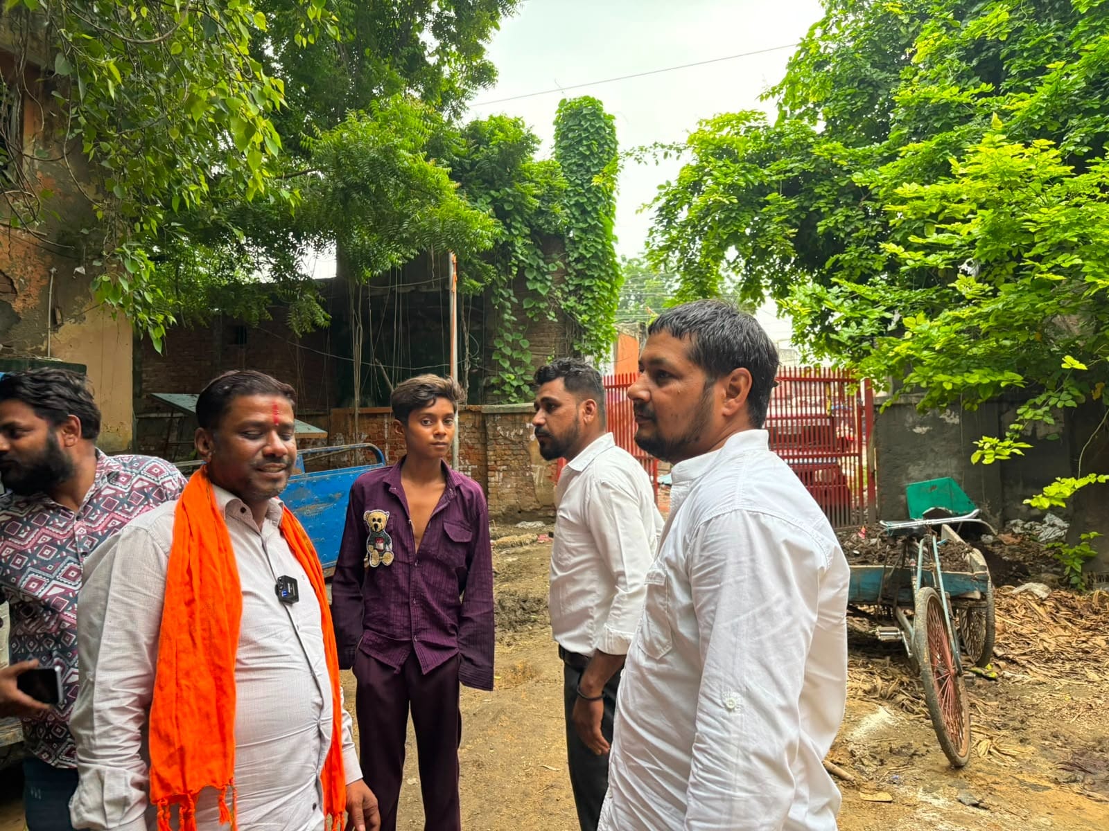 A group of gau rakshaks discussing their plans | Samridhi Tewari/ThePrint