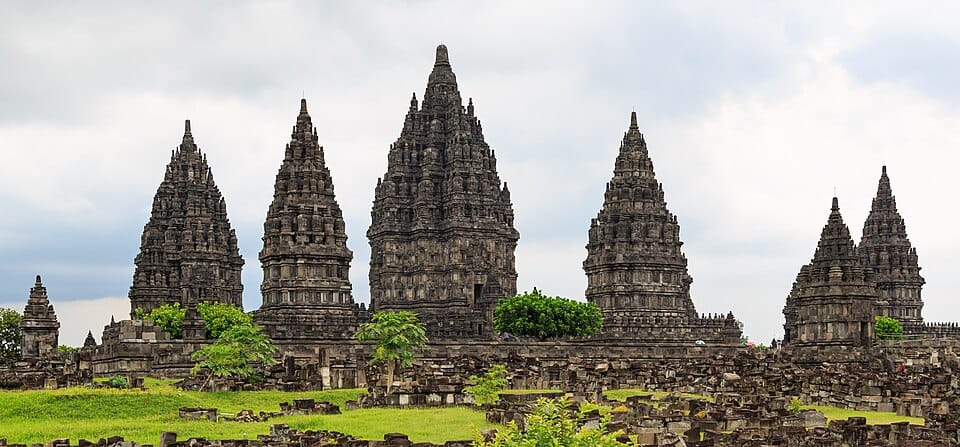 Prambanan temple complex, Yogyakarta, Indonesia | Wikimedia Commons