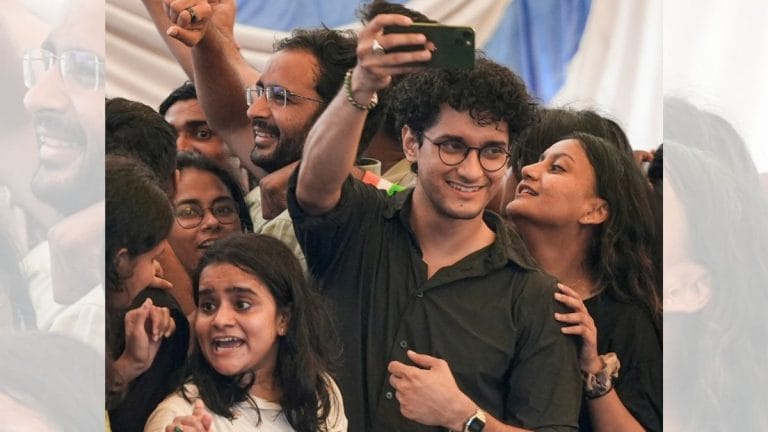 We came for the revolution, stayed for cheekbones. Saurav Das is the pookie of CJP protests
