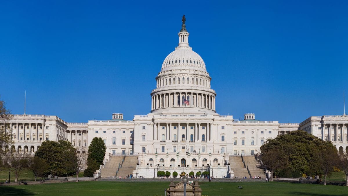 Why a Republican leader wants a ban on Congress members dating staff