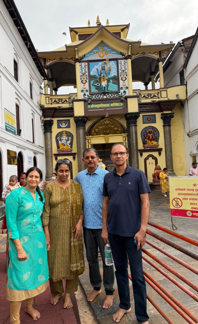 Sankar Venkatachalam, Venkatachalam Balaji, Srividya Shankar, Balaji Deepa and Radhakrishnan Anitha in front of the Pashupatinath temple. This is the last photo they sent their family | By special arrangement