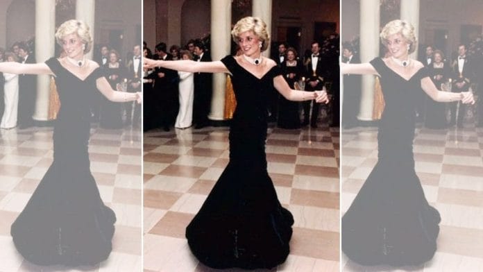 Diana, Princess of Wales, dancing in the White House and wearing a blue velvet dress | Wikimedia Commons