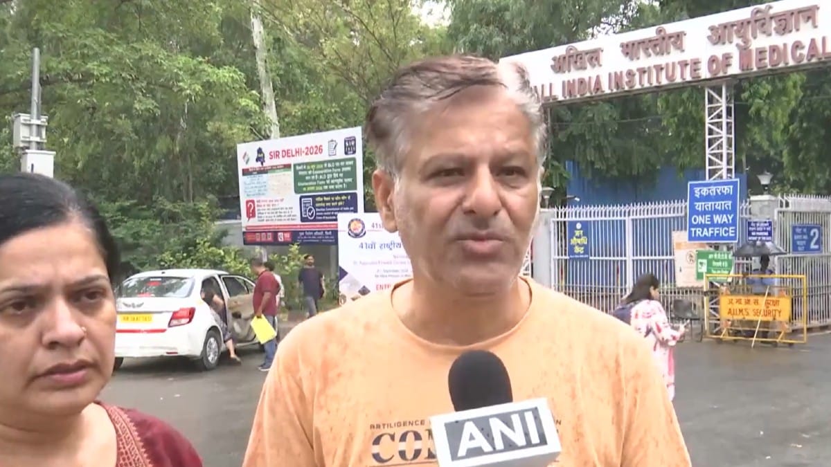 Tanvi's parents speaking to news agency ANI outside AIIMS, New Delhi, on 2 September, 2026 | X@ANI
