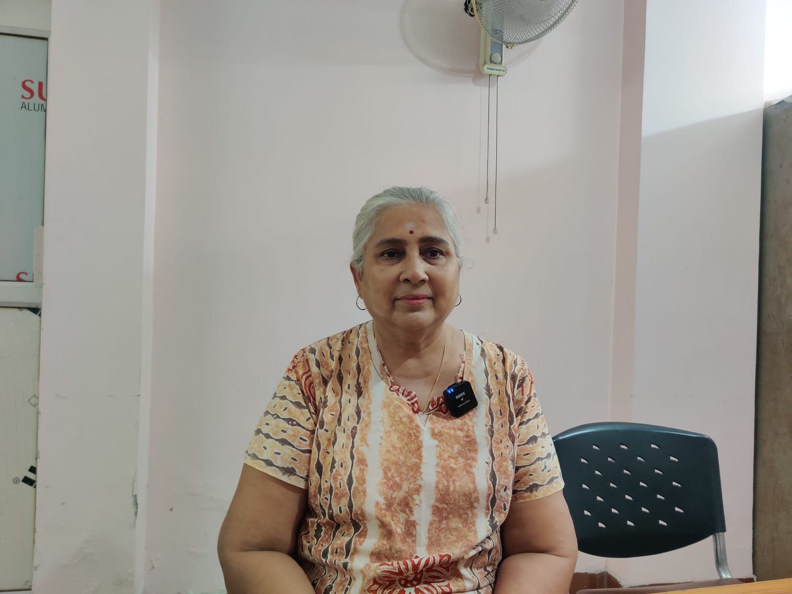 साठ साल की सुधा, जो 2002 में द्वारका चली गईं | फोटो: अलमिना खातून/दिप्रिंट