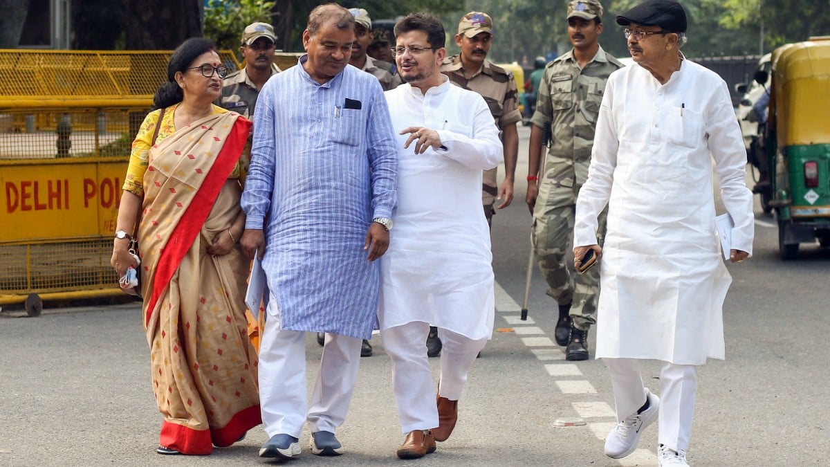 West Bengal LoP Ritabrata Banerjee and rebel TMC MPs leave Election Commission of India in New Delhi after a hearing on 17 September, 2026 | Neeraj/ANI