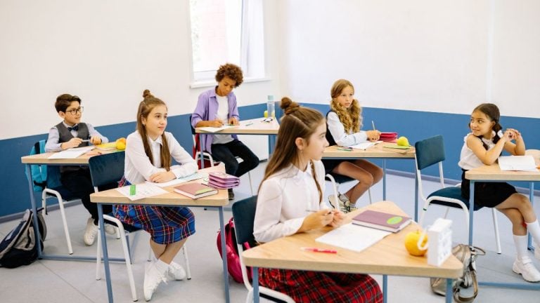 Wealthy black families are more likely to choose private schools than white and asian families in the US, survey shows