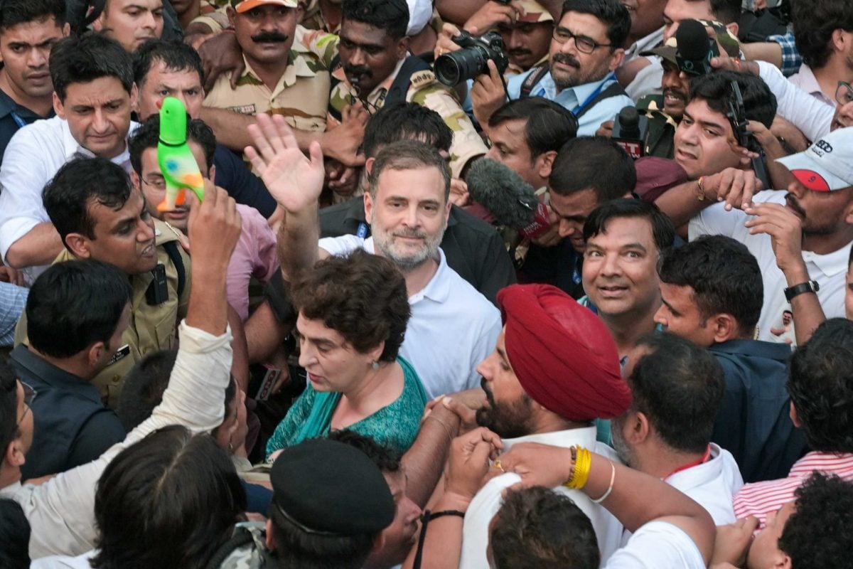 Congress leaders Rahul Gandhi, Priyanka Gandhi Vadra and others stage a sit-in protest against Chief Election Commissioner (CEC) Gyanesh Kumar at the roundabout near Shangri-La hotel | Suraj Singh Bisht | ThePrint