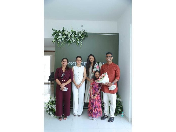 Godrej Properties Marks 100th Home Handover at Godrej Nest with 'Shubh Aarambh'; Actor Sanya Malhotra Surprises the Family