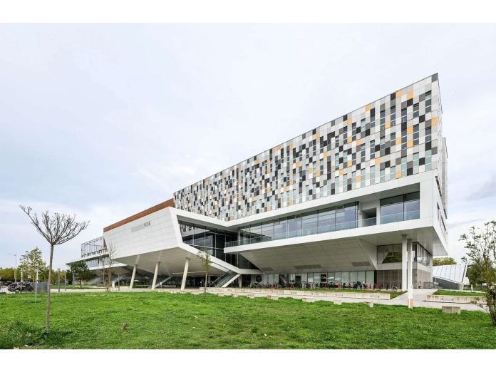 KEDGE brings its MBA to India, making it the highest ranked MBA in India, for executives
