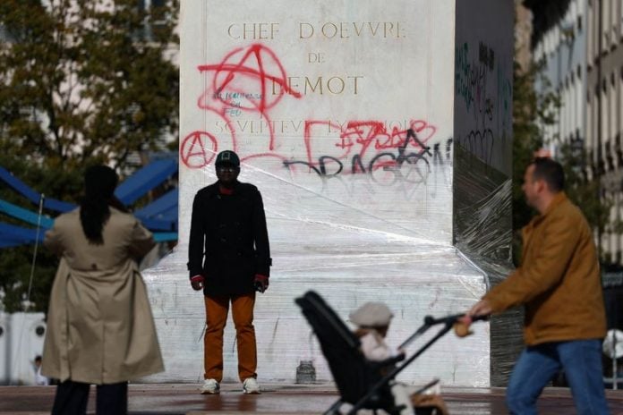 France boosts police presence, hoping to prevent repeat of riots