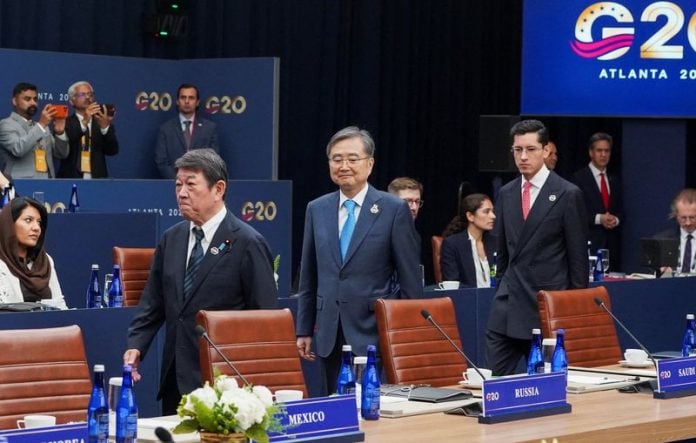 Japan demands release of national in meeting with Russia’s Lavrov