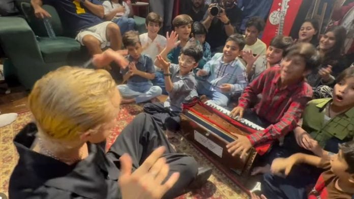 William Gamborg, a member of the Norwegian hip hop group Quickstyle, at the Sur Taal Academy in Lahore | @surtaalacademy, Instagram