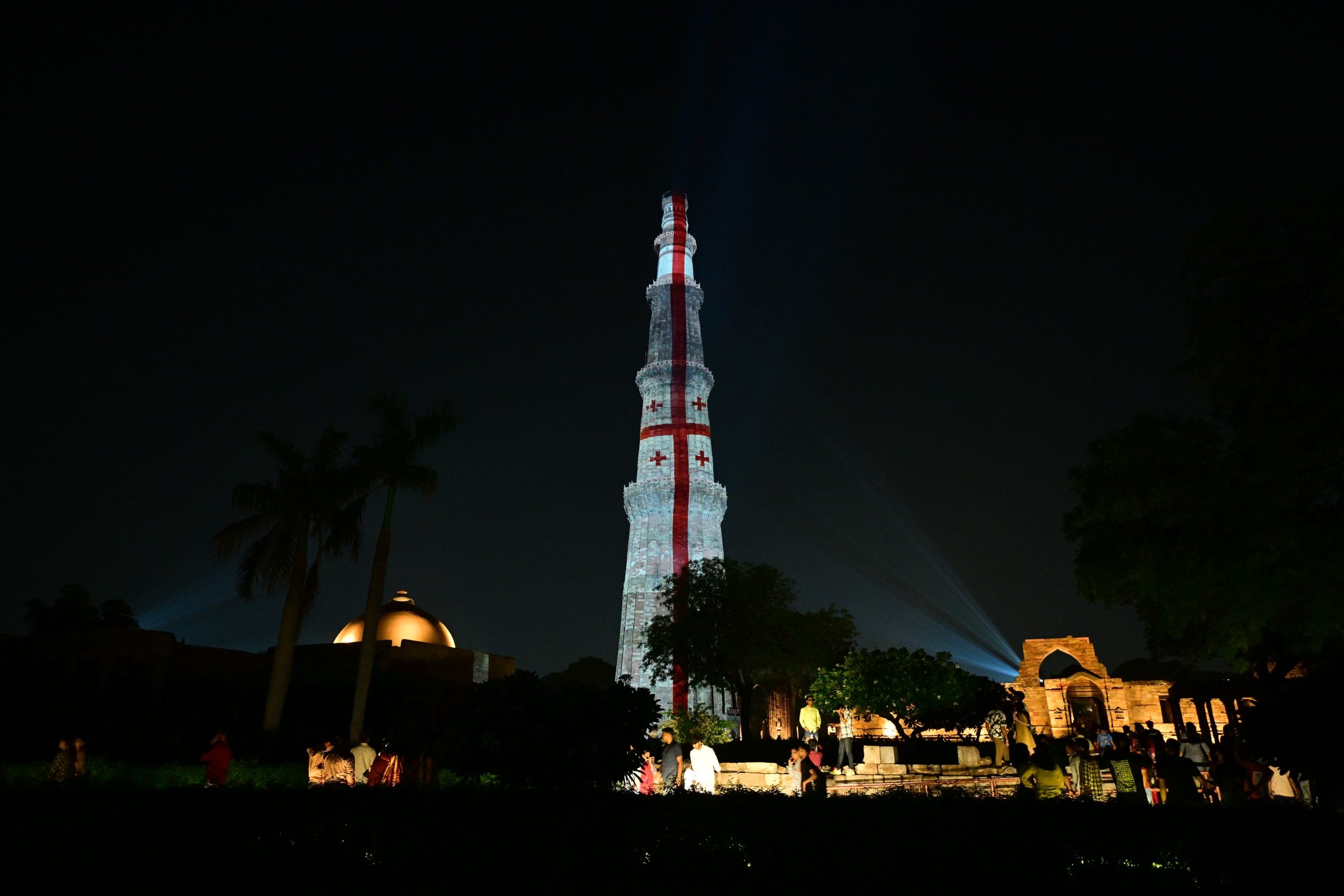 The Qutb Minar in New Delhi illuminated in the colours of the Georgian flag to mark Georgia’s Independence Day | Photo by special arrangement