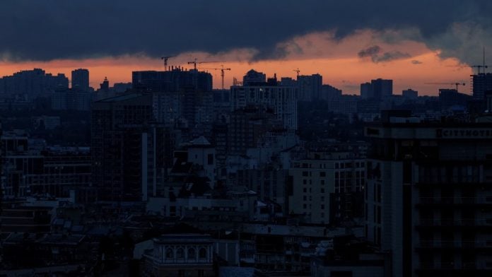 Kyiv at evening during a power blackout after critical civil infra was hit by Russian missile and drone attacks, on 9 October, 2026 | Gleb Garanich/Reuters