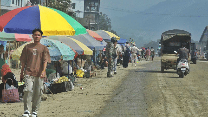 सेनापति शहर के सेनापति बाजार का एक सामान्य दृश्य | फोटो: प्रवीण जैन/दिप्रिंट