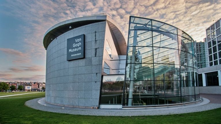 Van Gogh Museum ends 3-year funding feud with Dutch govt. €104m renovation set for 2028